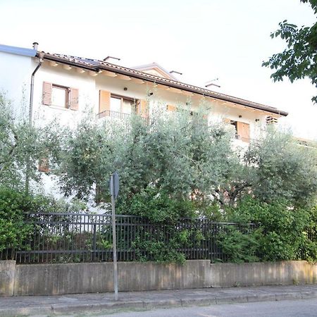 La Casa Bianca Loc.Turistica Apartment Peschiera del Garda Exterior photo